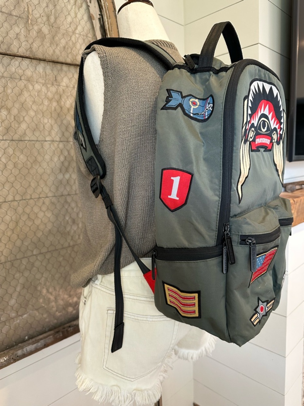 Sprayground Backpack Camo Green Army Patches - Limited Edition 2016 B874 - Picture 6 of 16